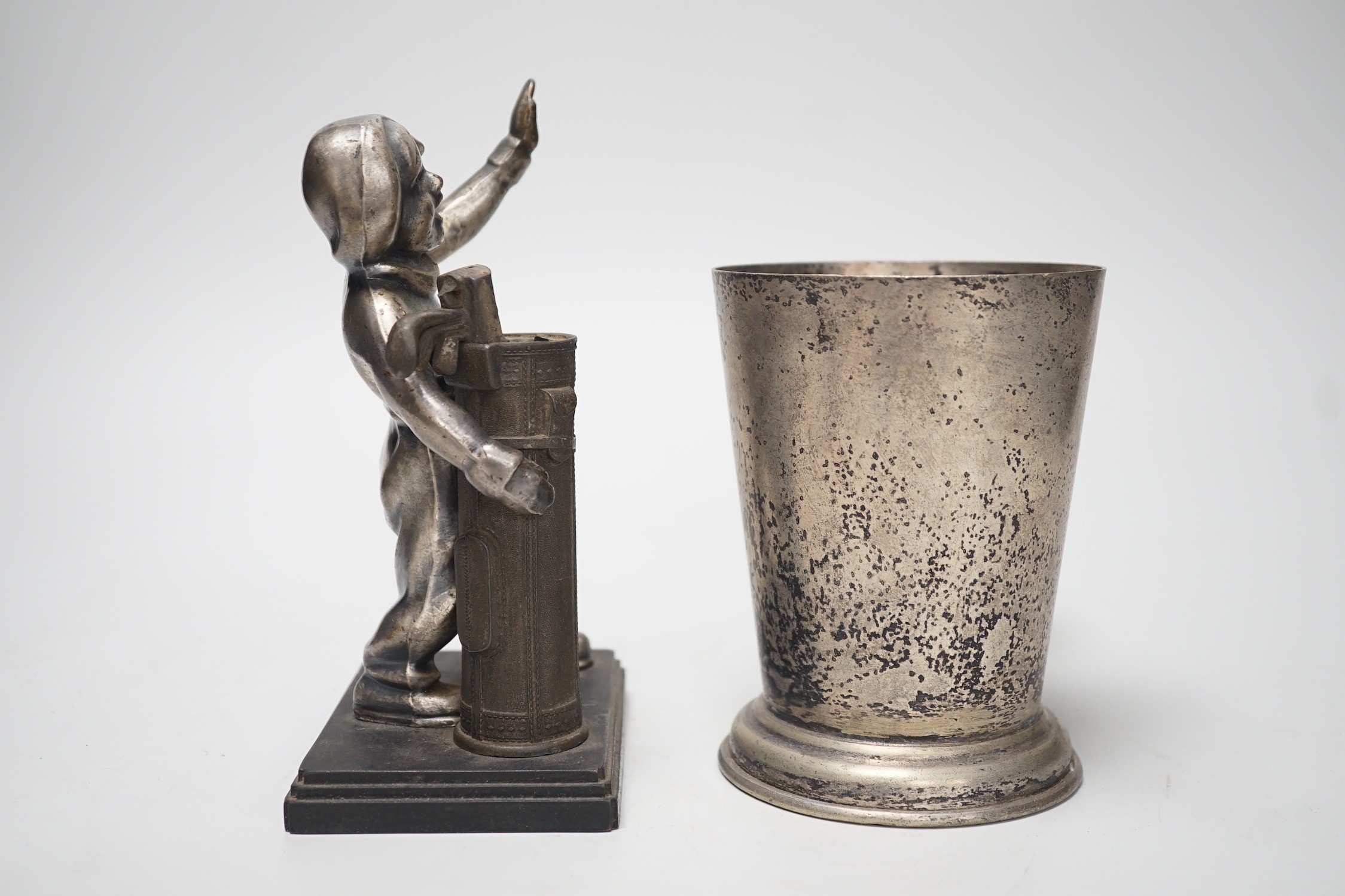 Golfing interest - novelty figural lighter and tankard. 18cm high